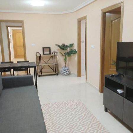 Torrevieja 2 Bedroom Holiday Apartment Dış mekan fotoğraf