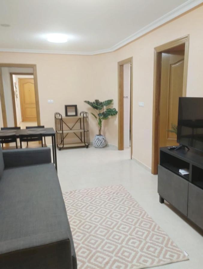 Torrevieja 2 Bedroom Holiday Apartment Dış mekan fotoğraf