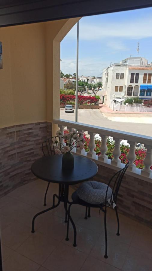 Torrevieja 2 Bedroom Holiday Apartment Dış mekan fotoğraf